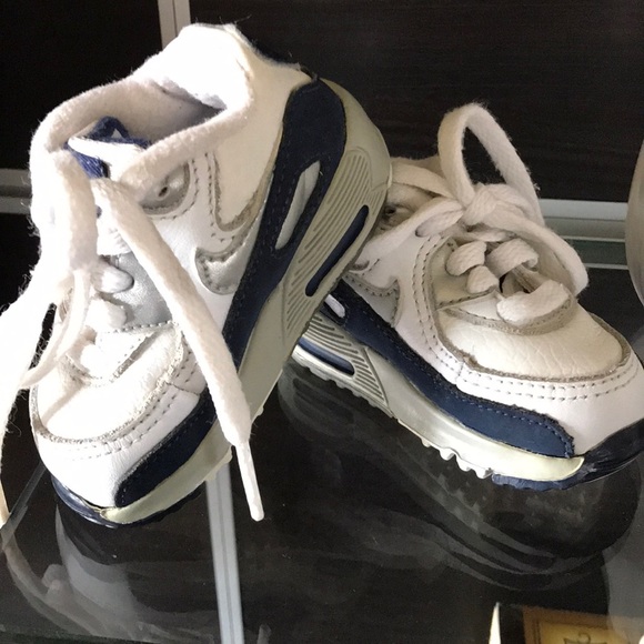 baby nikes size 2